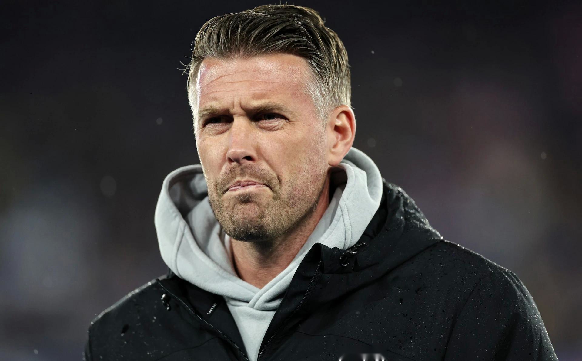 电讯报：狼队新帅首选罗伯-爱德华兹，已向米堡提出请求