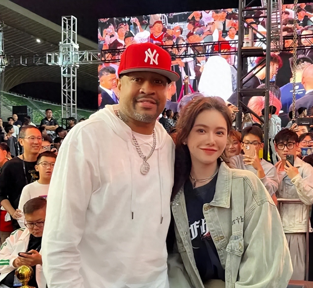 艾弗森比很多普通人都矮 凭啥当NBA状元？这5张照片 给你答案